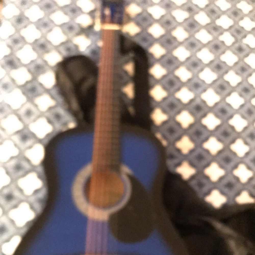 Guitar - Picture 2 of 4